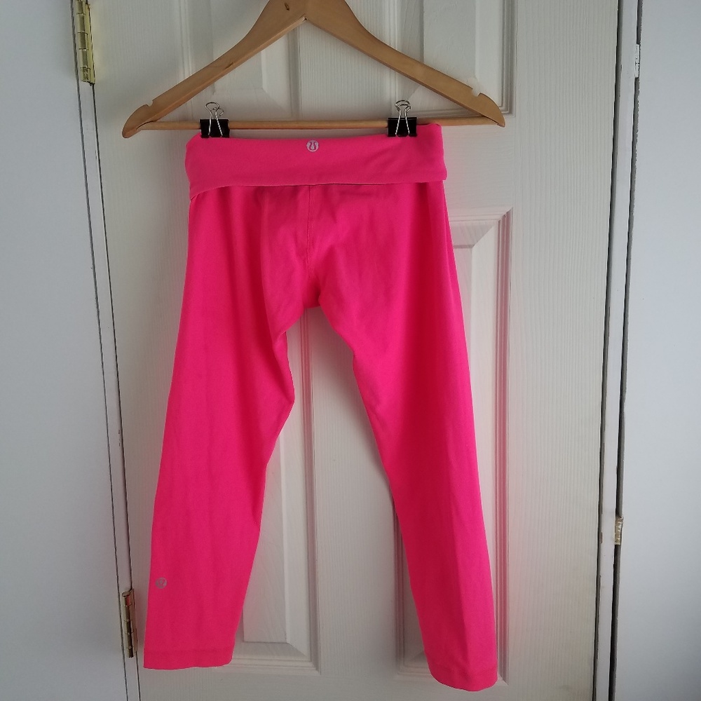 LULULEMON Hot Pink Capri Leggings Sz  XS/SM